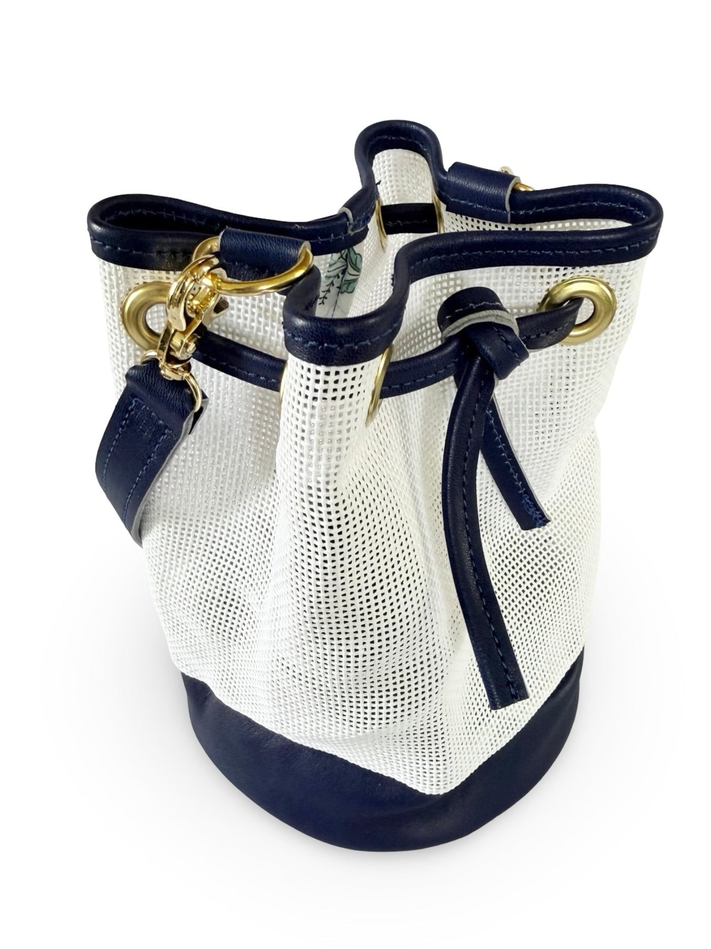 Mini Needlepoint Leather Bucket Bag Self Finishing